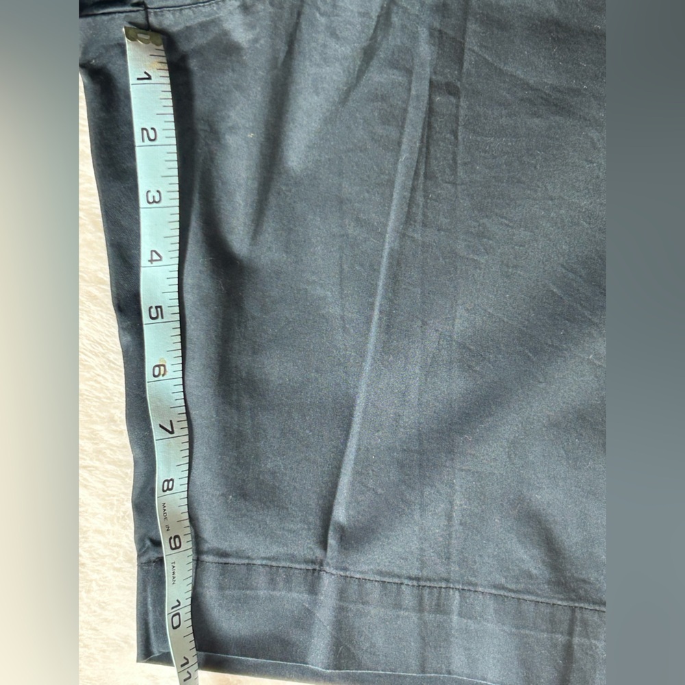 Lee NWT Women's Black Bermuda Natural Fit Zip Shorts Size 16 - Picture 4 of 9